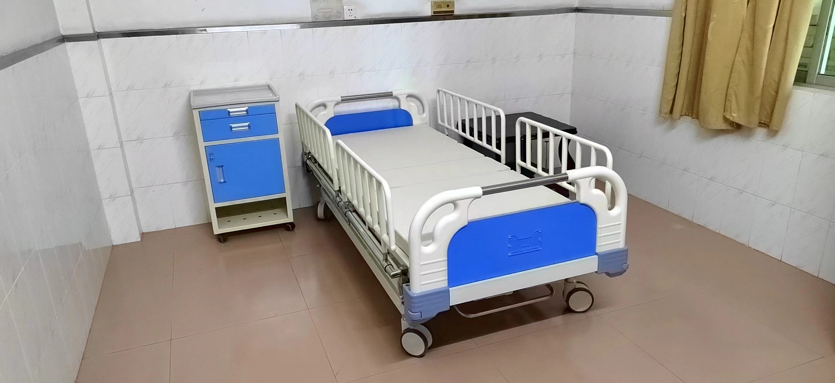 電機(jī)家具護(hù)理床